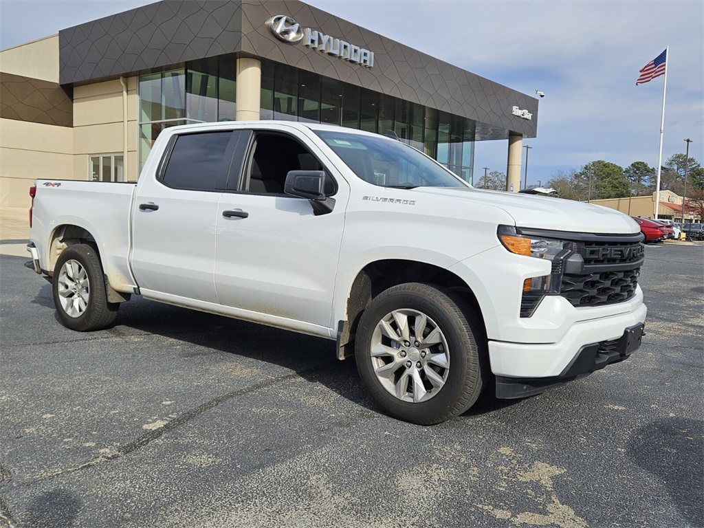 2024 Chevrolet Silverado 1500 Custom's photo