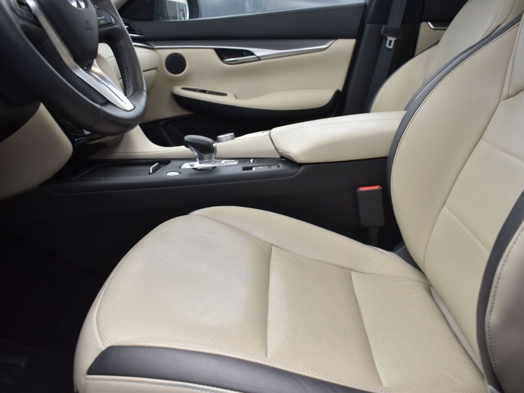 2022 Black Obsidian Infiniti QX50 LUXE FWD SUV