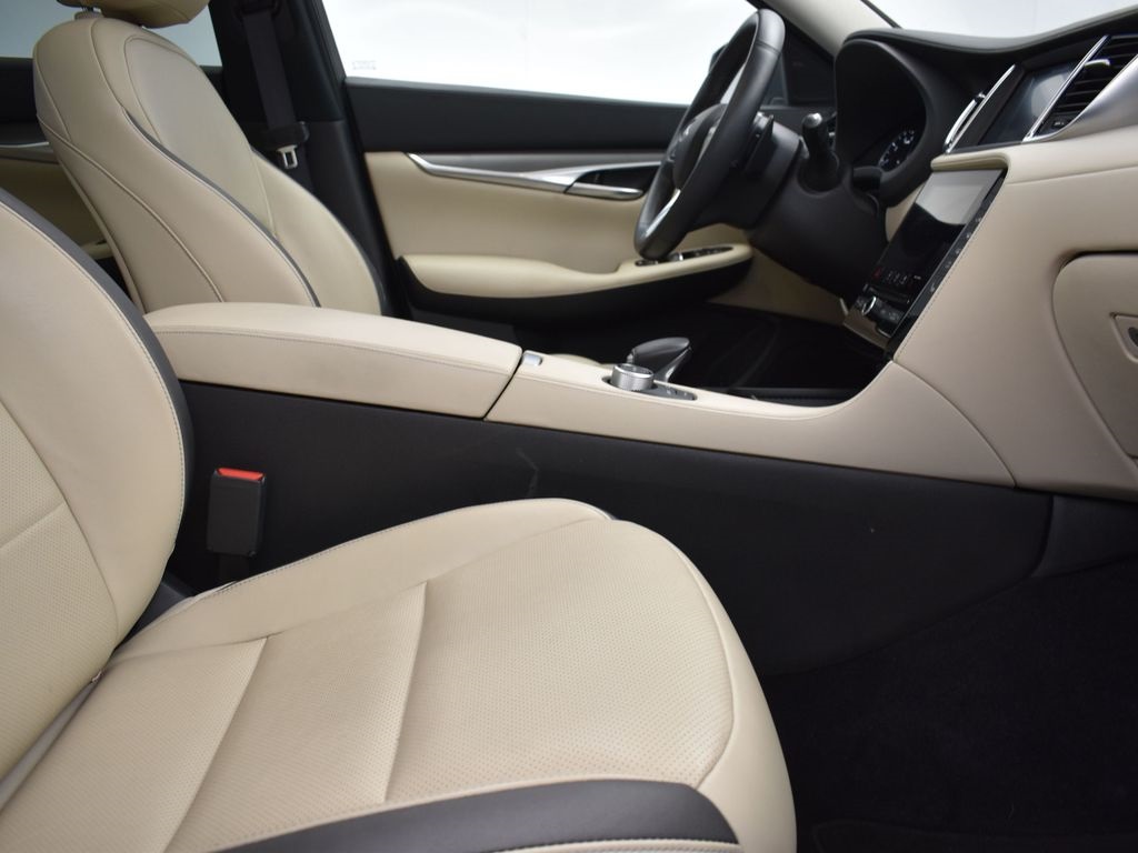 2022 Black Obsidian Infiniti QX50 LUXE FWD SUV