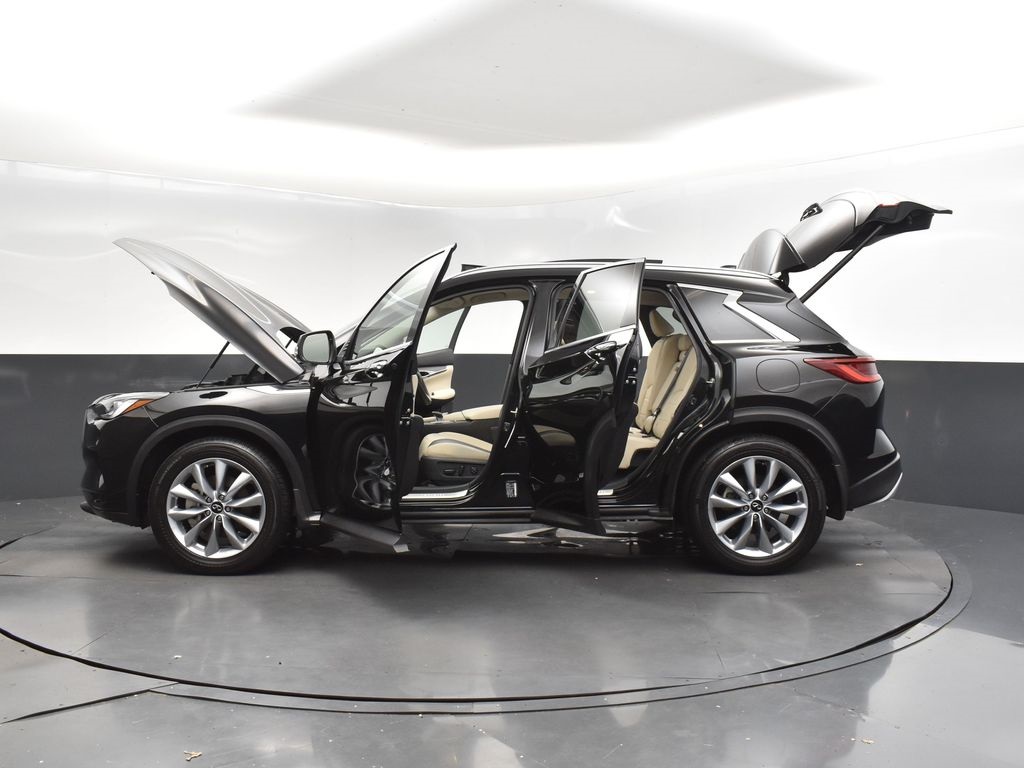 2022 Black Obsidian Infiniti QX50 LUXE FWD SUV