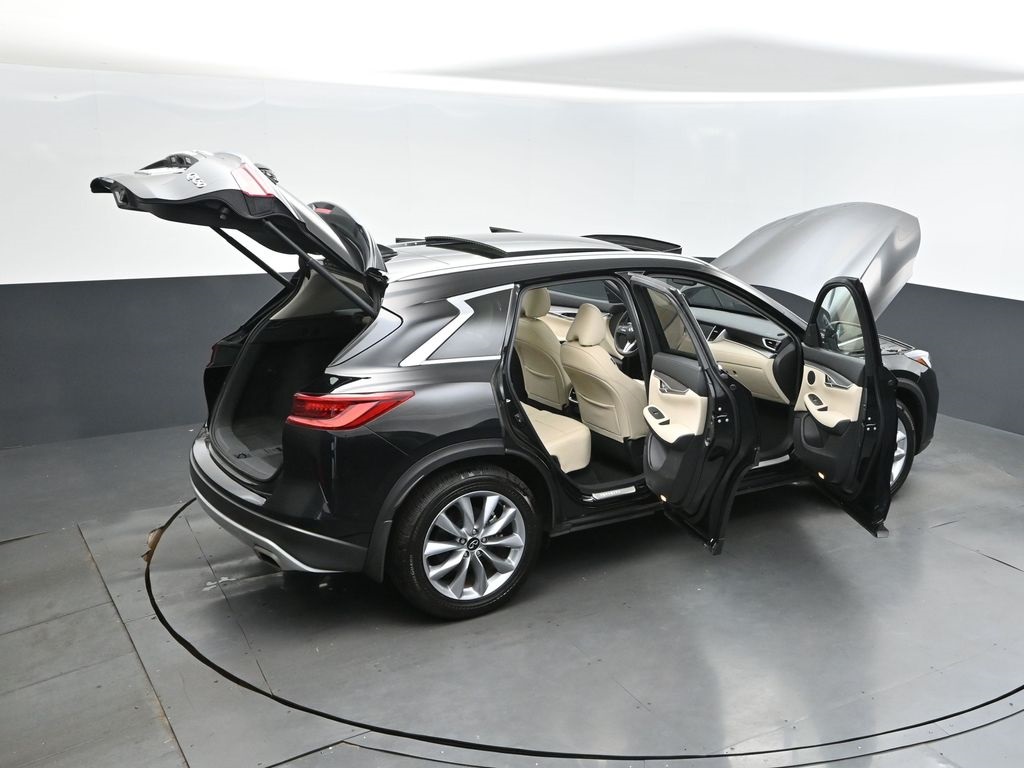 2022 Black Obsidian Infiniti QX50 LUXE FWD SUV