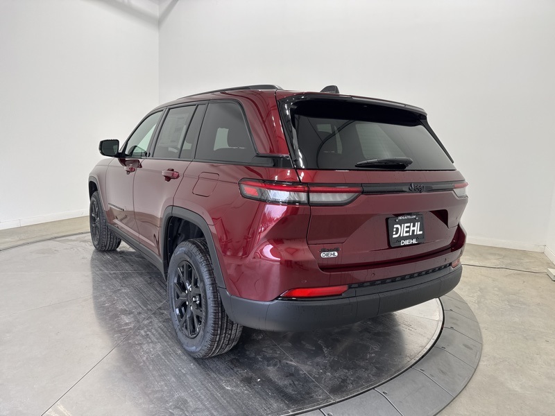 2025 Jeep Grand Cherokee Altitude X photo 4