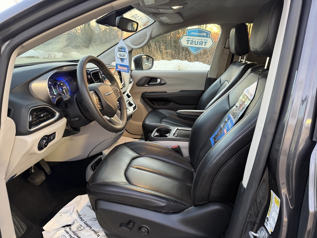 used 2023 Chrysler Pacifica car, priced at $55,903