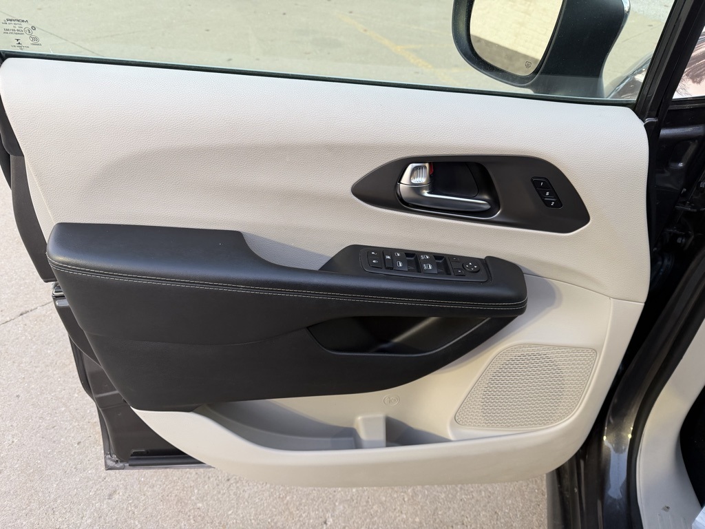 used 2023 Chrysler Pacifica car, priced at $55,903