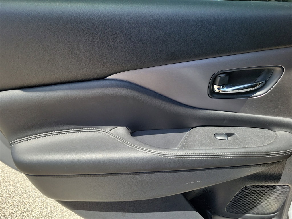 2022 Boulder Gray Pearl Nissan Murano SL FWD SUV
