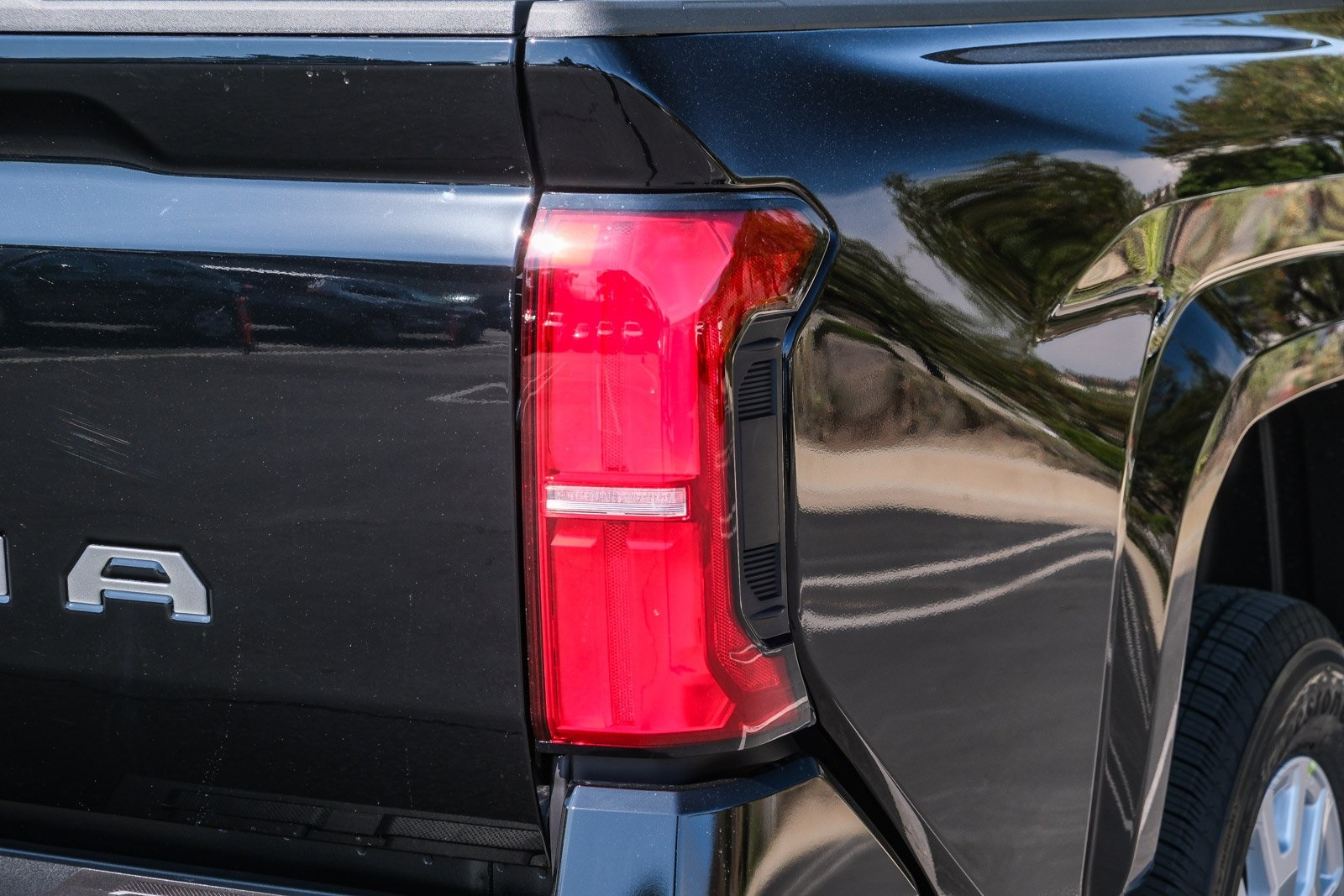 2025 Toyota Tacoma SR5 Double Cab photo 11