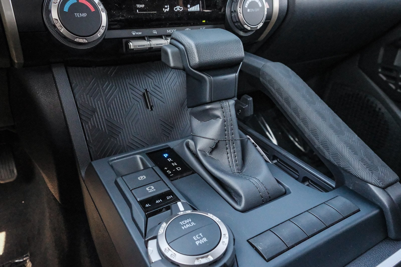 2025 Toyota Tacoma SR5 Double Cab photo 24
