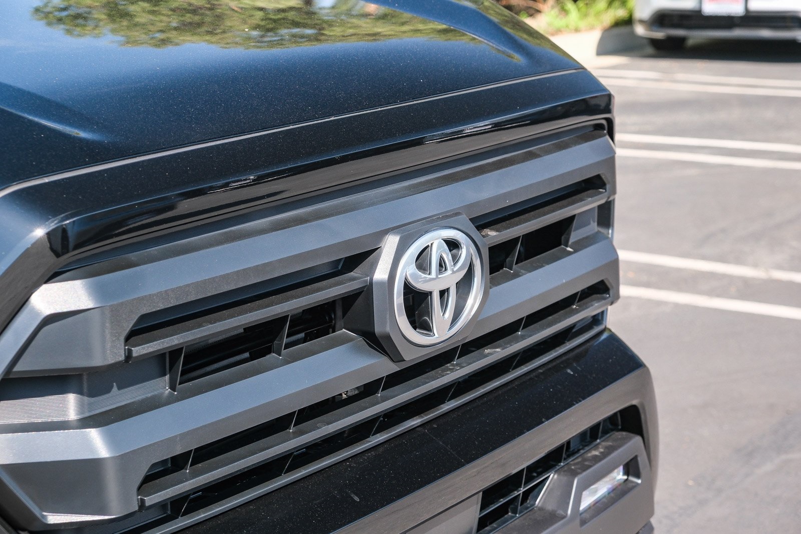 2025 Toyota Tacoma SR5 Double Cab photo 5