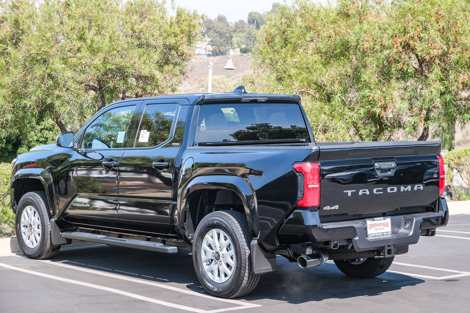 2025 Toyota Tacoma SR5 Double Cab photo 8