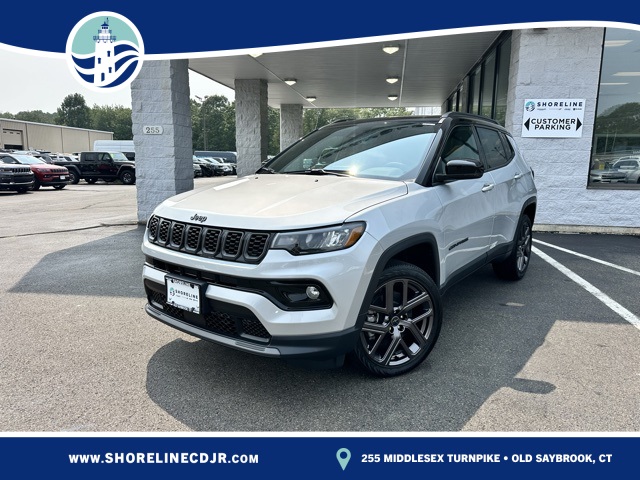 2025 Silver Zynith Metallic Clearcoat Jeep Compass Limited SUV
