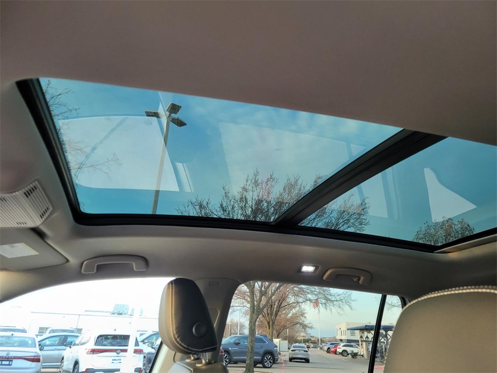 new 2026 Volkswagen Atlas car, priced at $44,220