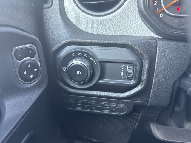 2025 Jeep Wrangler Sport S photo 15