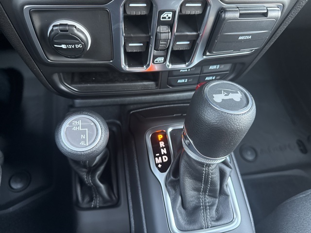2025 Jeep Wrangler Sport S photo 24