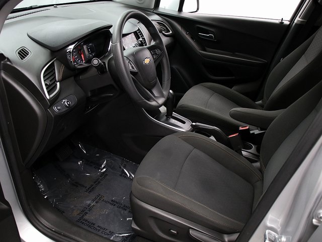 2022 Chevrolet Trax LS photo 10