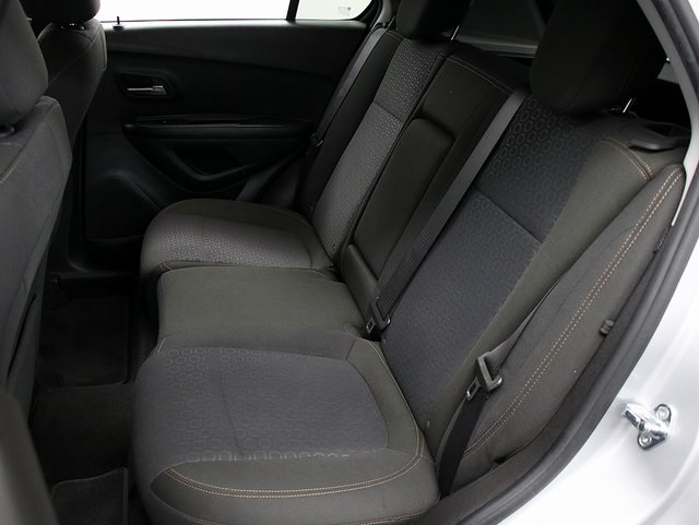 2022 Chevrolet Trax LS photo 11