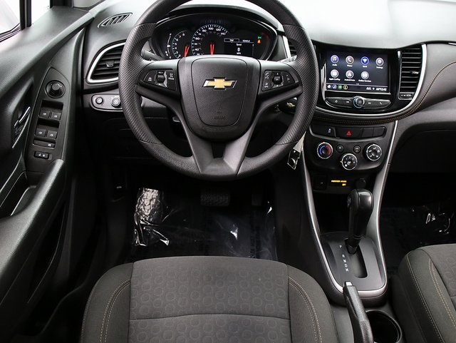 2022 Chevrolet Trax LS photo 13