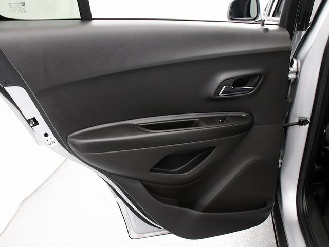 2022 Chevrolet Trax LS photo 23