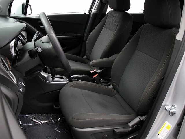 2022 Chevrolet Trax LS photo 9