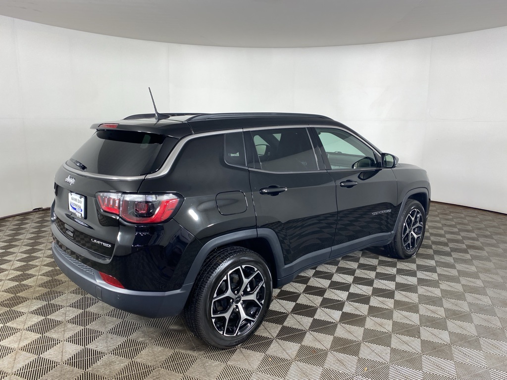 2025 Jeep Compass Limited photo 2