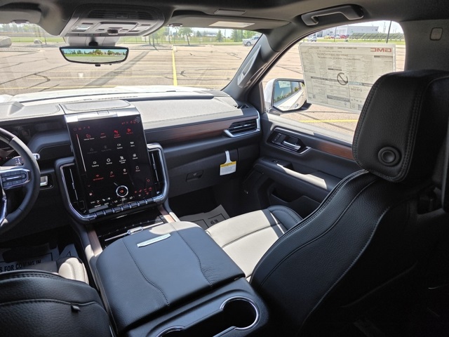 2025 GMC Yukon XL 4WD Denali