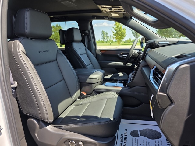 2025 GMC Yukon XL 4WD Denali