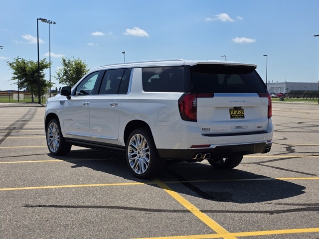 2025 GMC Yukon XL 4WD Denali