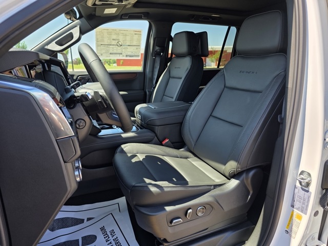 2025 GMC Yukon XL 4WD Denali