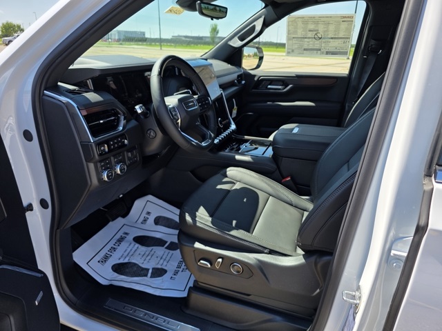 2025 GMC Yukon XL 4WD Denali