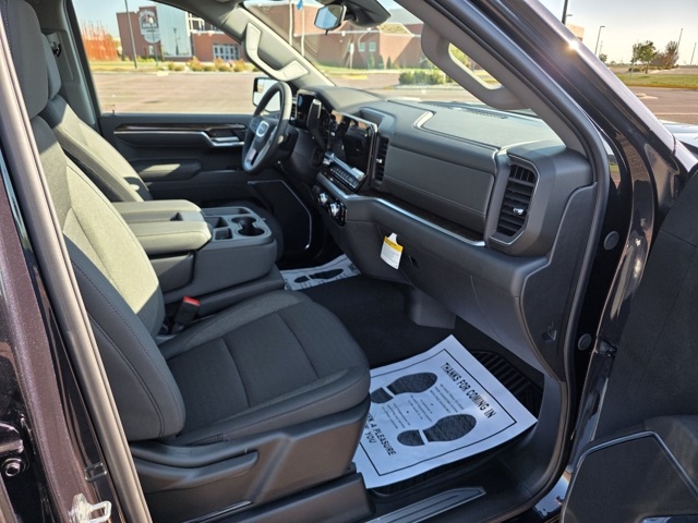 2026 GMC Sierra 1500 Crew Cab, Short Bed, SLE, 4WD