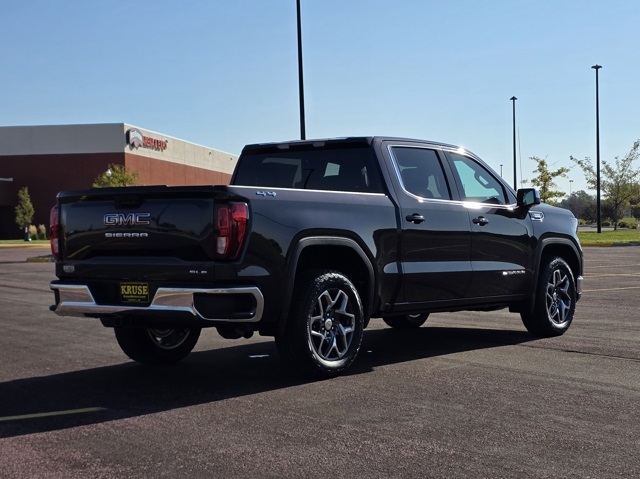 2026 GMC Sierra 1500 Crew Cab, Short Bed, SLE, 4WD
