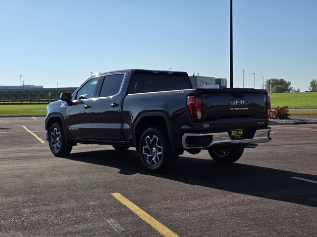 2026 GMC Sierra 1500 Crew Cab, Short Bed, SLE, 4WD