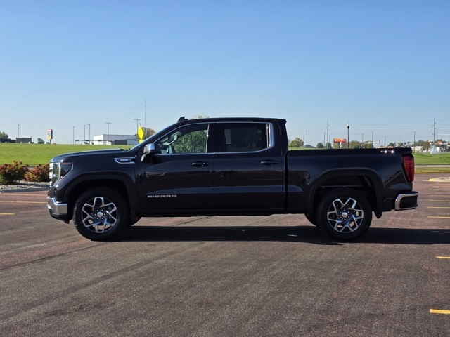2026 GMC Sierra 1500 Crew Cab, Short Bed, SLE, 4WD