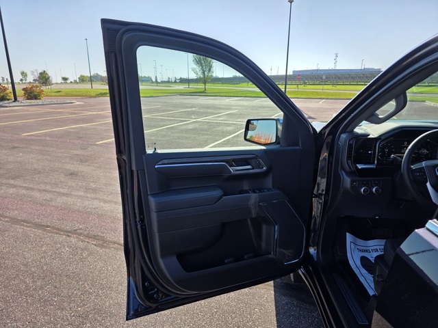 2026 GMC Sierra 1500 Crew Cab, Short Bed, SLE, 4WD