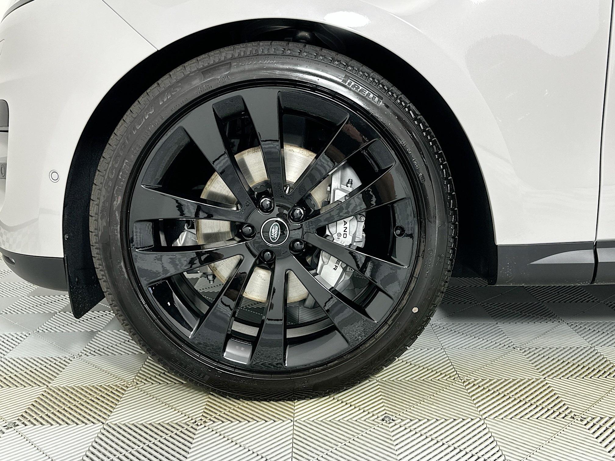 new 2025 Land Rover Range Rover Sport car, priced at $90,440