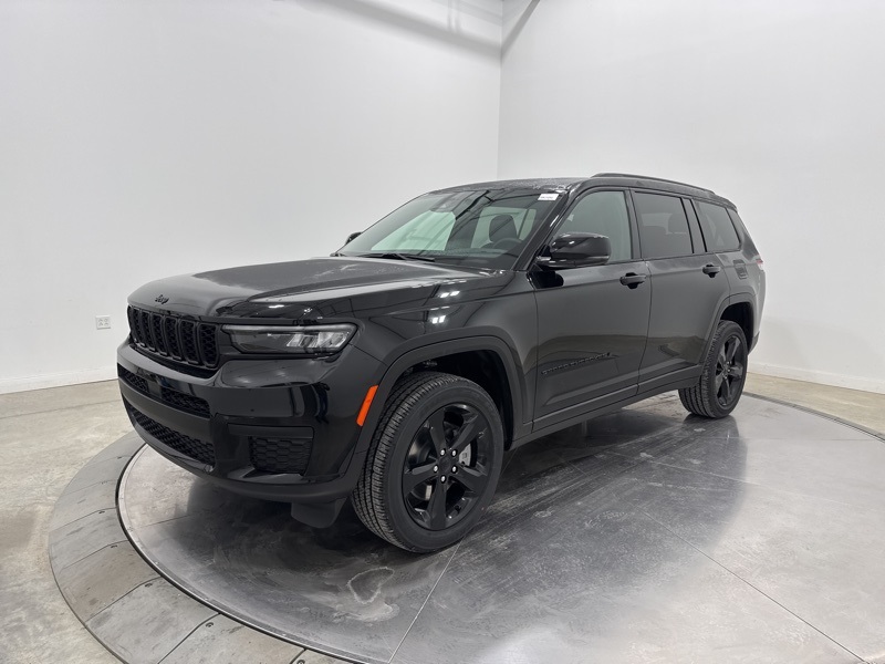 2025 Jeep Grand Cherokee Altitude X photo 2