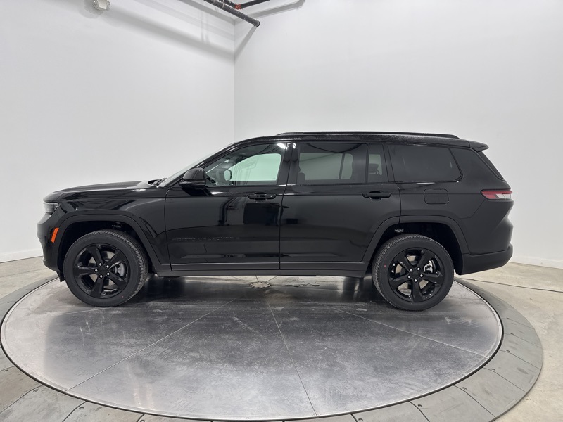 2025 Jeep Grand Cherokee Altitude X photo 3