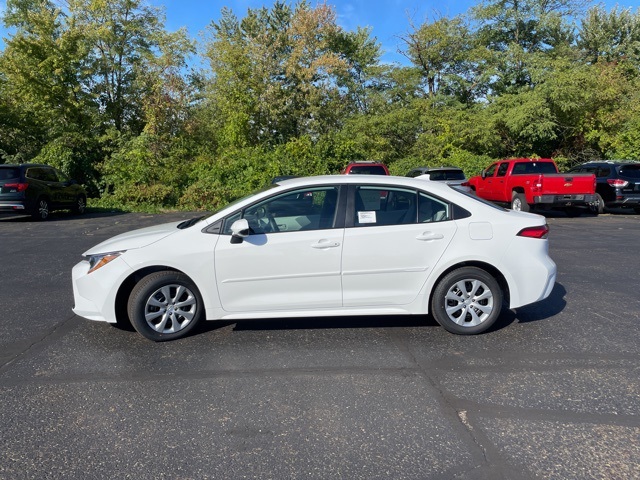2026 Toyota Corolla LE photo 2