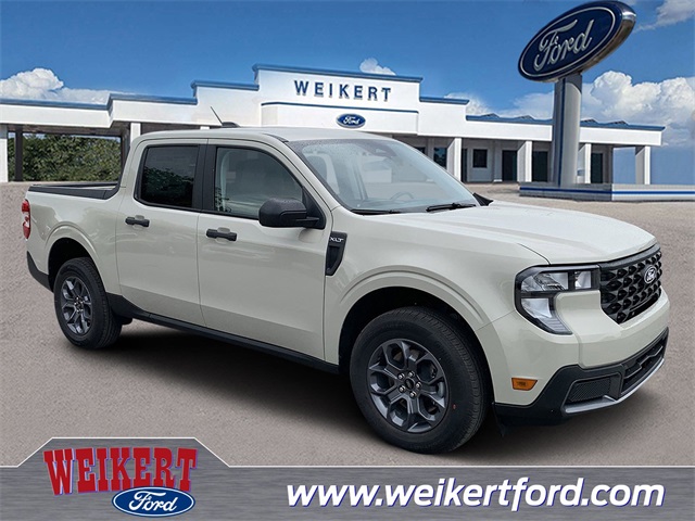 2025 Desert Sand Ford Maverick XLT FWD Truck