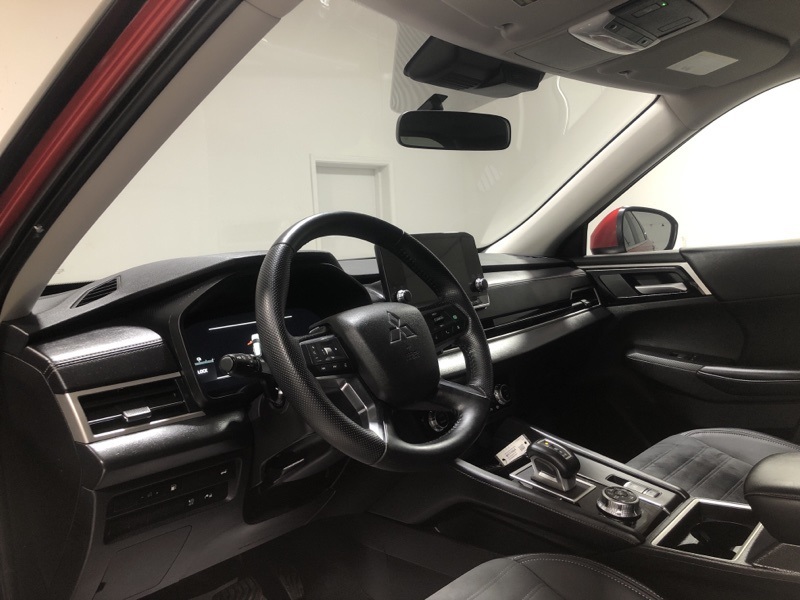 Used 2024 Mitsubishi Outlander PHEV SUV