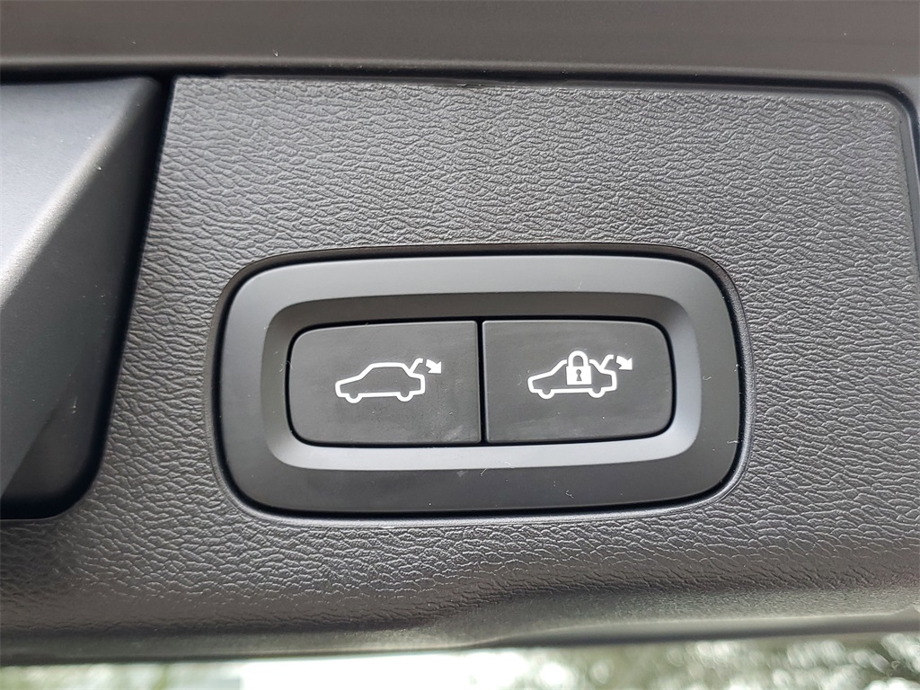 used 2025 Volvo XC60 car, priced at $32,895