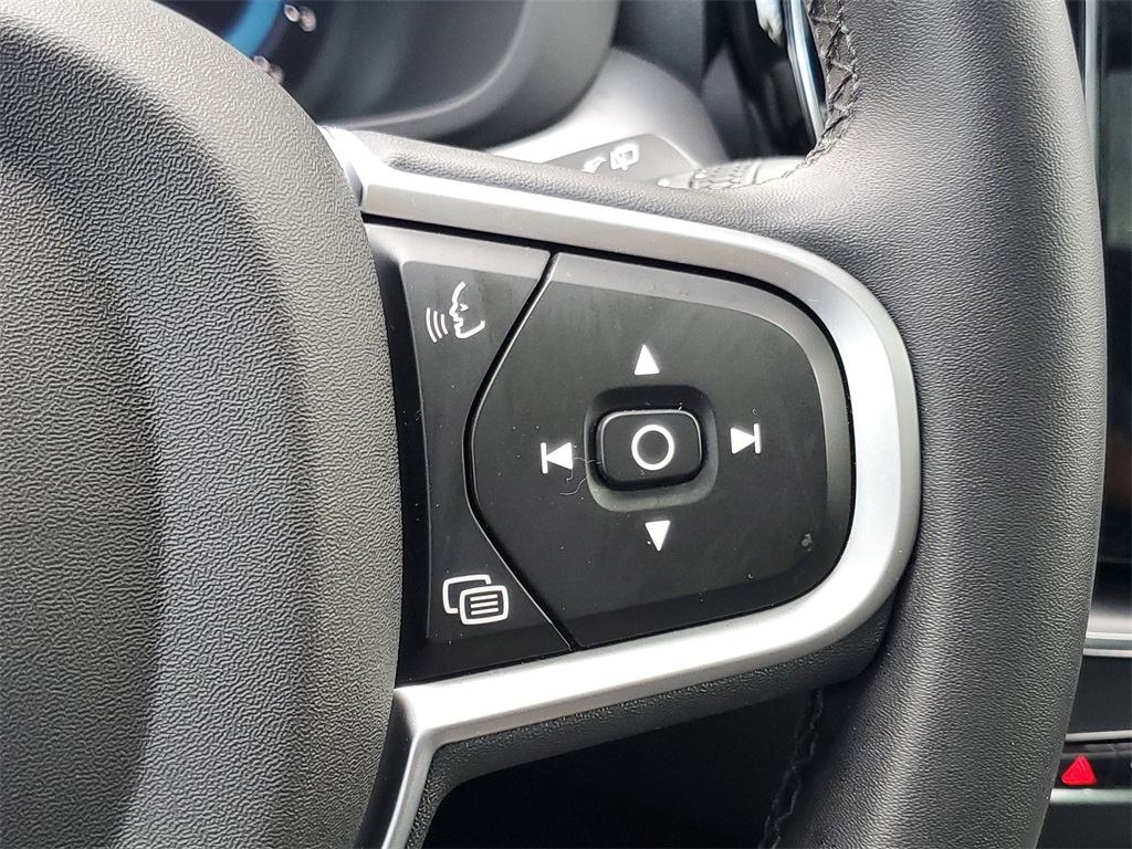 used 2025 Volvo XC60 car, priced at $32,895