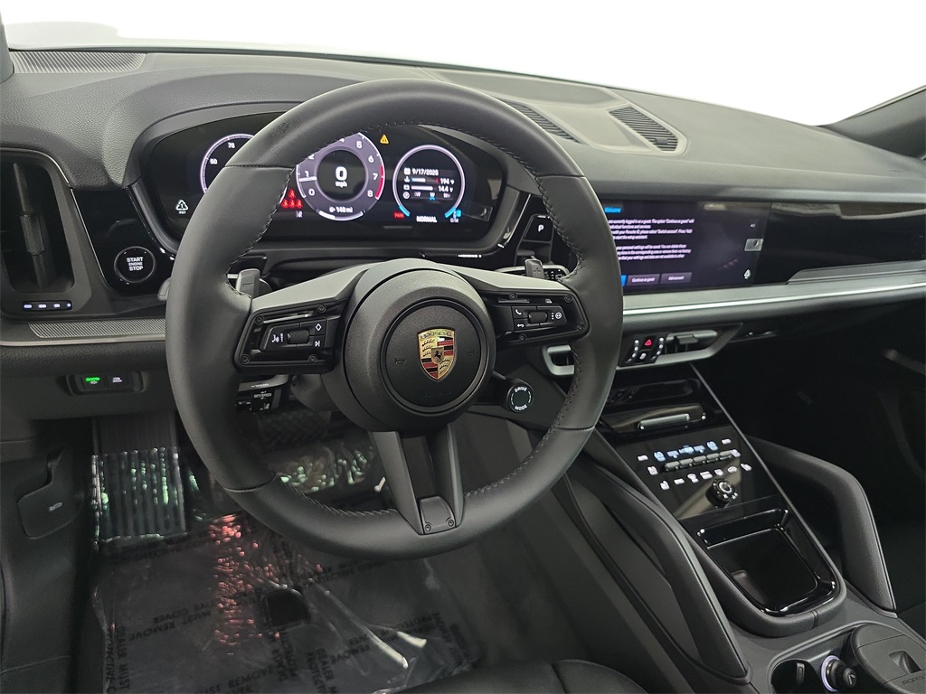2025 Porsche Cayenne photo 4