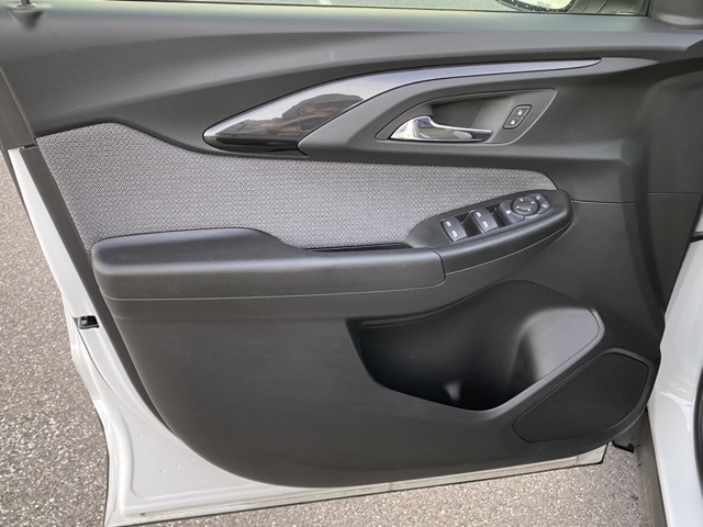 used 2023 Chevrolet TrailBlazer car, priced at $21,731