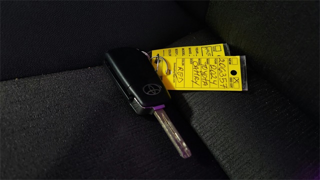 2024 Toyota Camry LE FWD 2024 Toyota Camry LE FWD