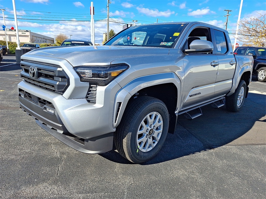 2025 Toyota Tacoma SR5 Double Cab photo 3
