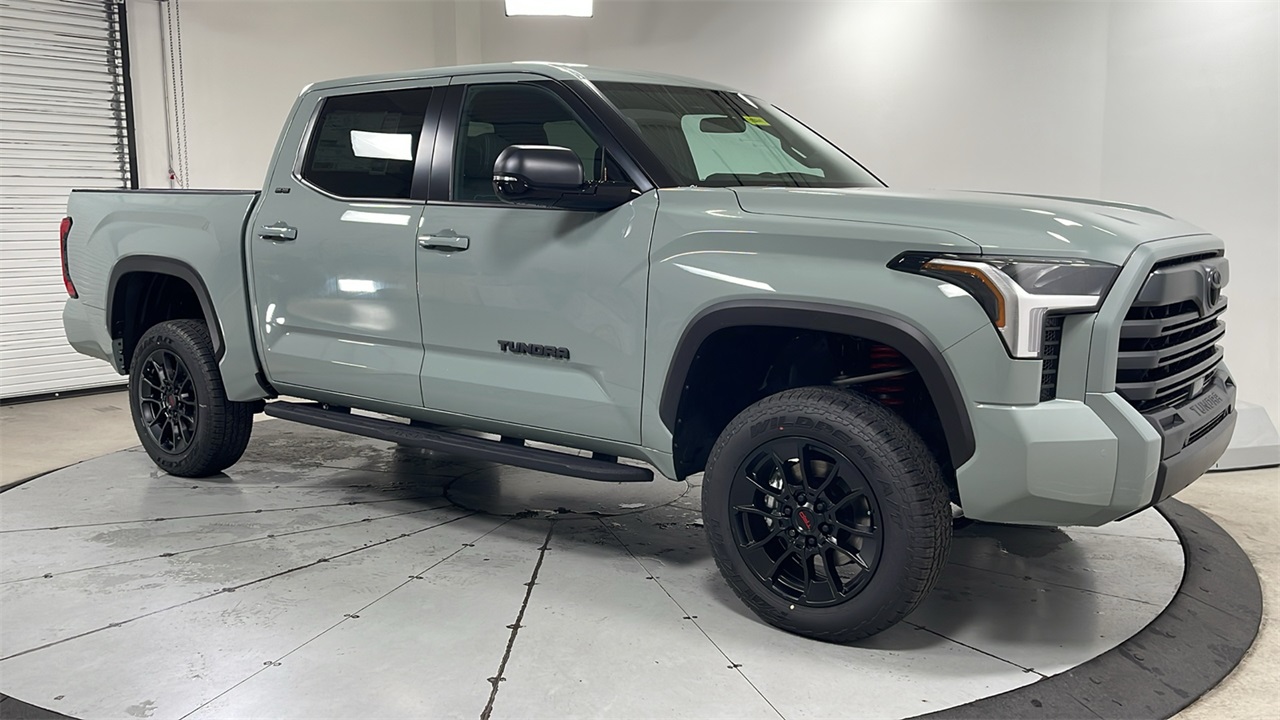 2026 Toyota Tundra SR5 CrewMax photo 3