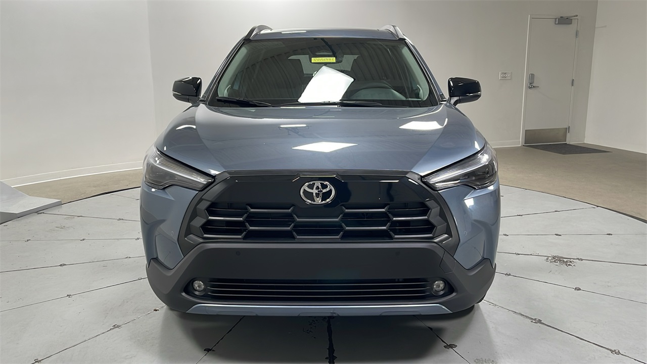 2026 Toyota Corolla Cross XLE photo 2