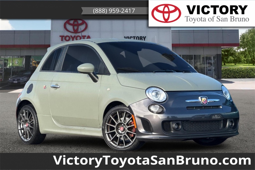 2015 FIAT 500 Abarth's photo