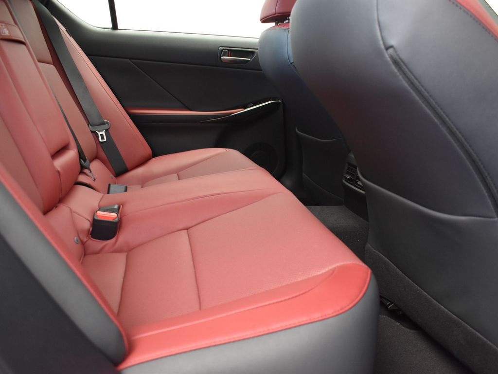 2025 Lexus IS 350 F SPORT photo 19