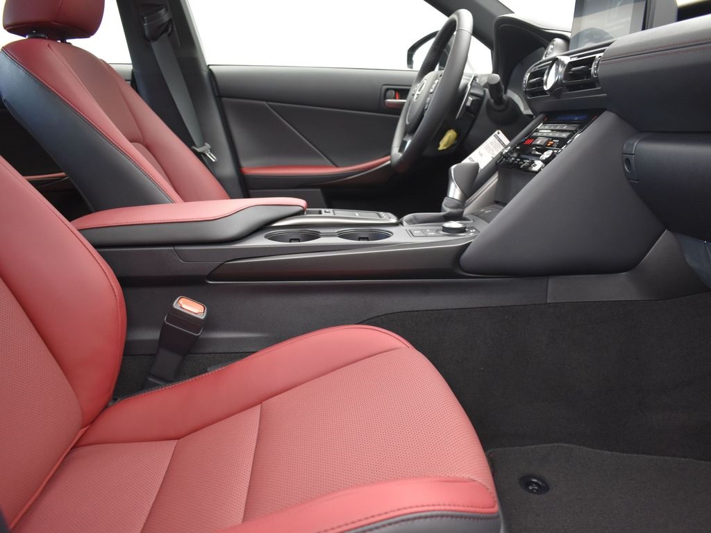 2025 Lexus IS 350 F SPORT photo 22